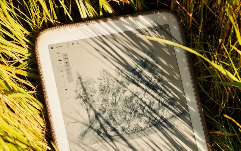 The Daylight Tablet Returns Computing to Its Hippie Ideals