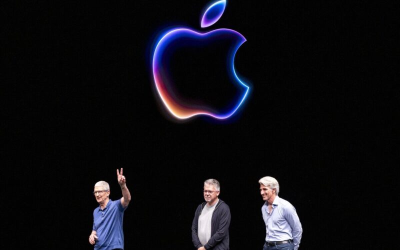 Apple Tops Microsoft in Value After Best 3-Day Run Since 2020