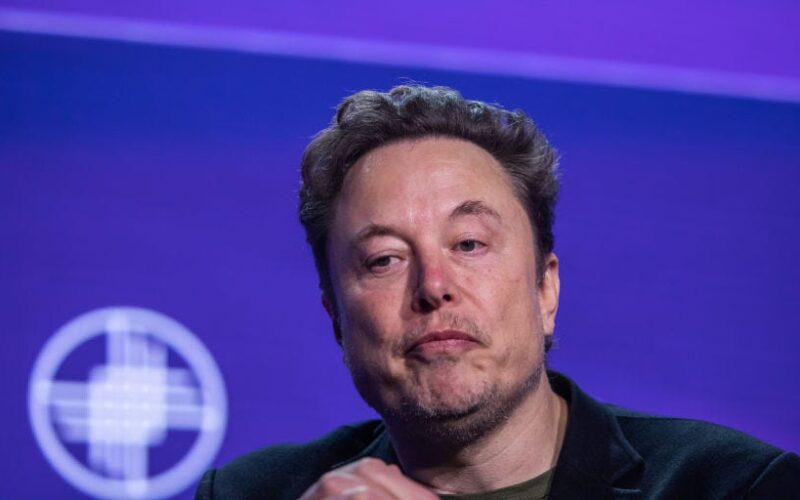 Billionaire Tesla shareholder Ron Baron says he supports Elon Musk's $56 billion pay package