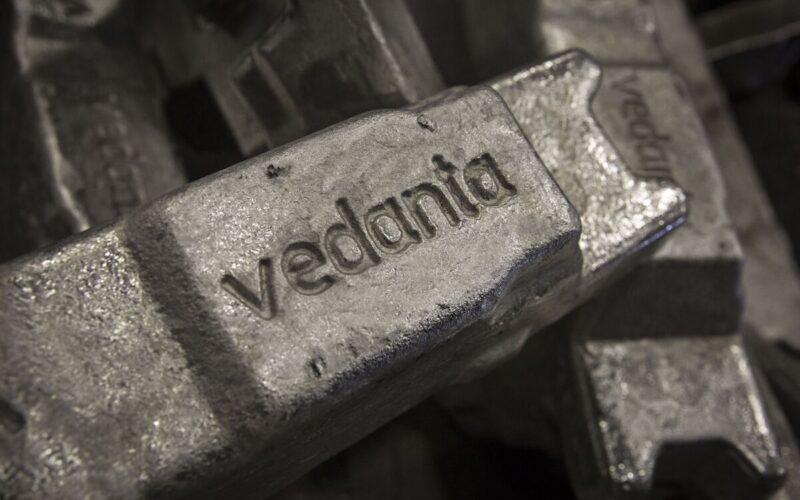 India Miner Vedanta Mulls First Dollar Bond Sale of $500 Million