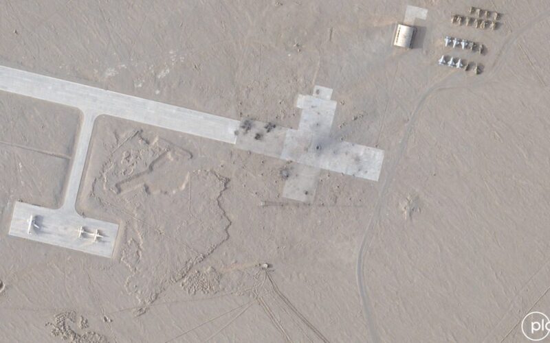 Satellite images show apparent mock-ups of US fifth-gen fighter jets and a runway with blast marks and craters in a Chinese desert