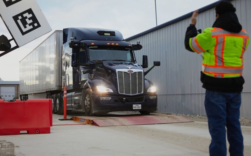 Uber Picks Once-Rival Aurora to Launch Driverless Truck Offering in Texas