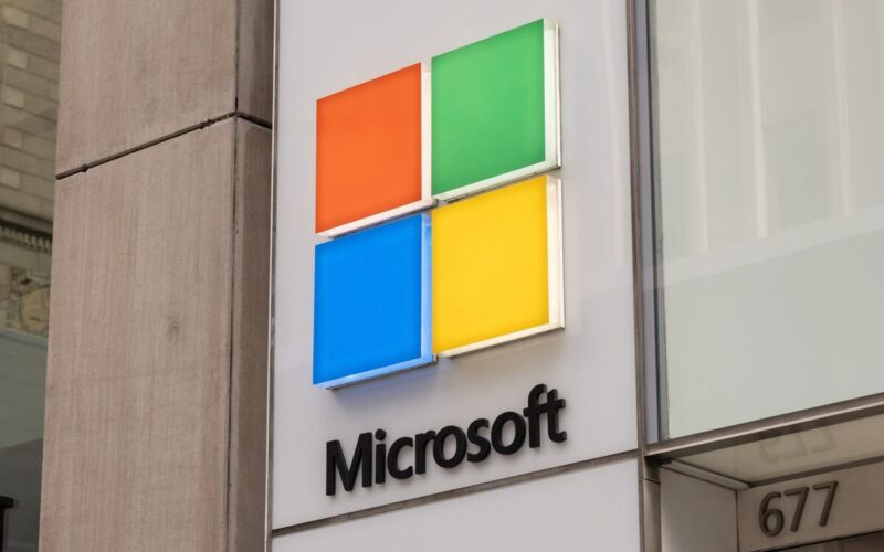 Banks, Airlines Disrupted After Microsoft Reports Outage