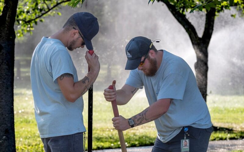 Heat-related injuries to workers in the Americas have soared since 2000, study finds