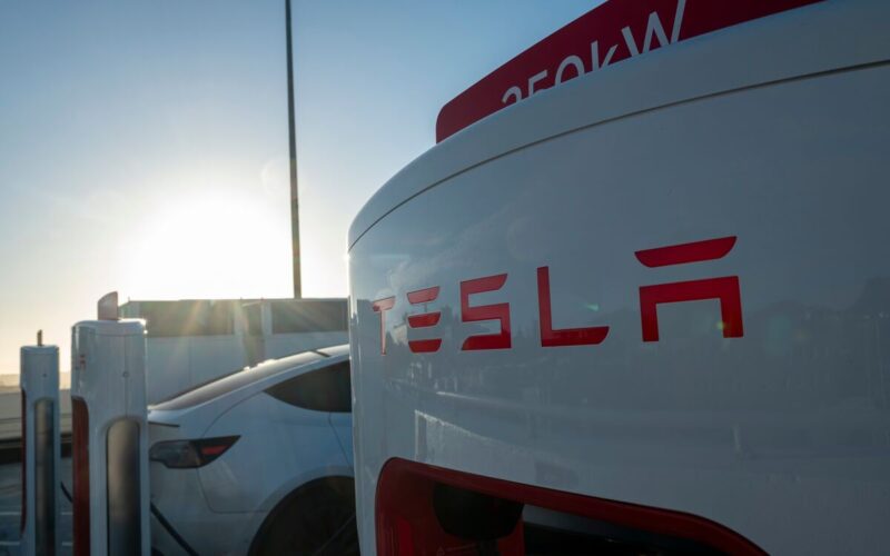 Tesla Beats Estimates With Less-Drastic Drop in Vehicle Sales