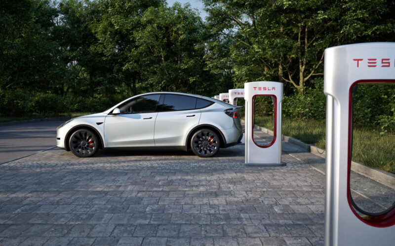 Tesla warns against wet towel charging trick two months too late