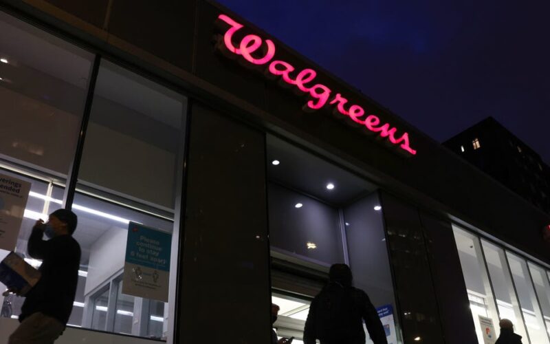 A Walgreens employee describes routine theft at his store — and how he's not allowed to stop it