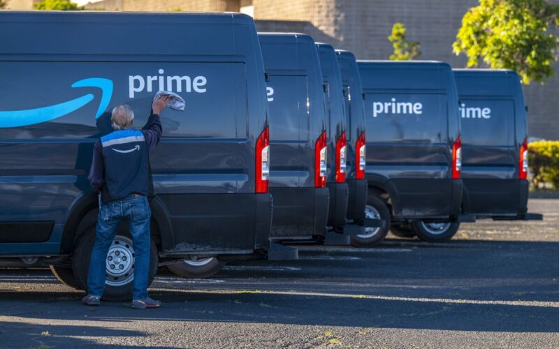 Amazon Is Boss of Subcontracted Drivers, Labor Board Prosecutors Say