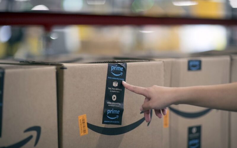 Amazon to Hire Covariant Founders to Expand Warehouse Automation