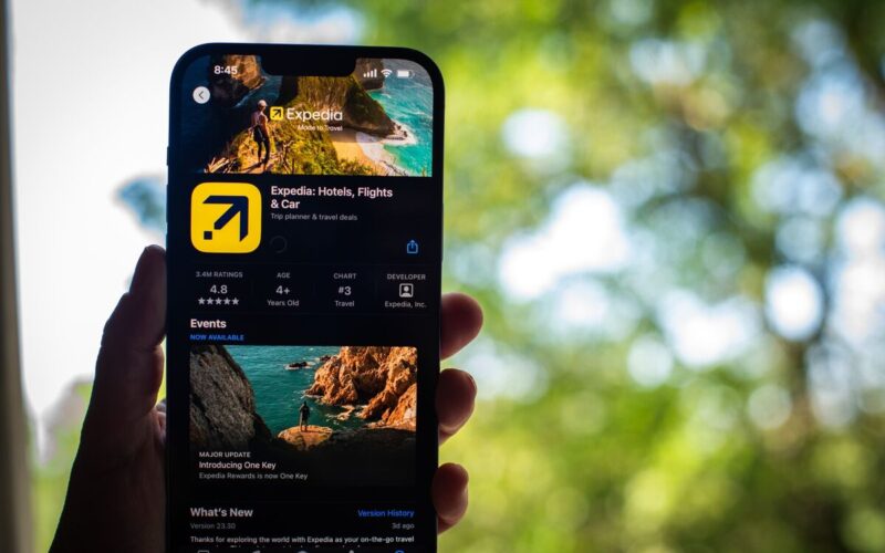 Expedia Warns of Soft Demand Even as It Posts an Earnings Beat