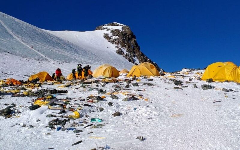 'Heavy lifter' drones could soon solve Mount Everest's trash problem