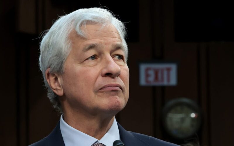 Jamie Dimon's name keeps being floated for a spot in the White House — by both parties