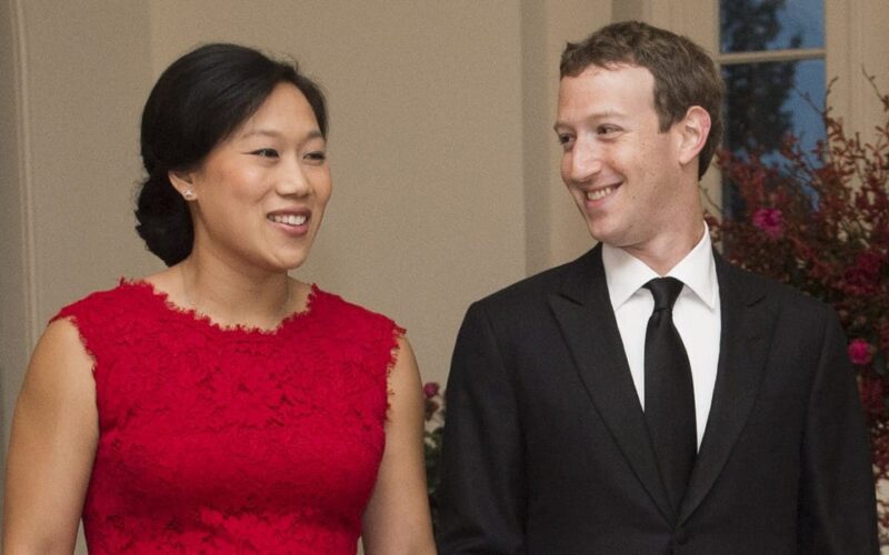 Mark Zuckerberg got his wife a 7-foot statue of herself. A couples therapist said such a lavish gift might be a red flag.