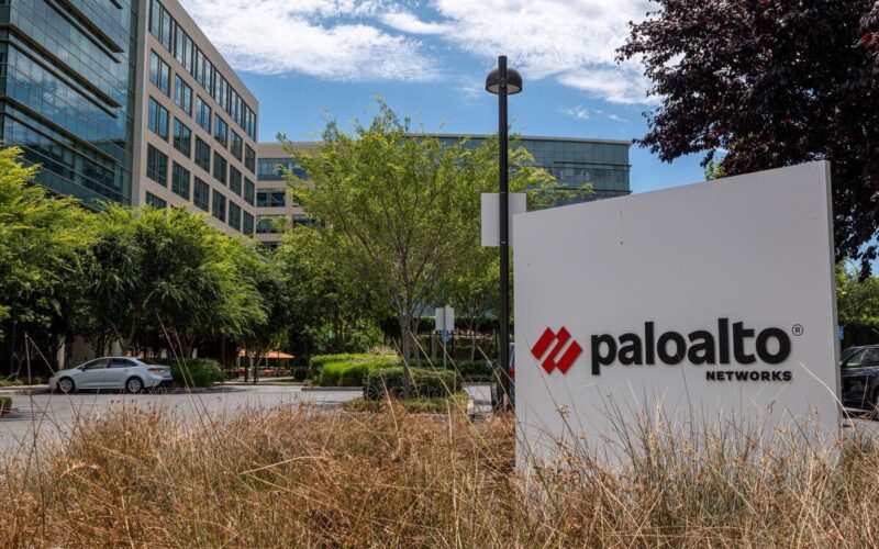 Palo Alto Jumps on Strong Profit Outlook, Boosted Buyback