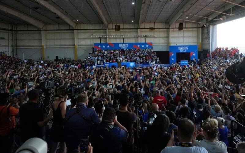 Trump is falsely claiming that Kamala Harris' rally crowd is AI generated. Unfortunately for him, the hype for Harris is very, very real.