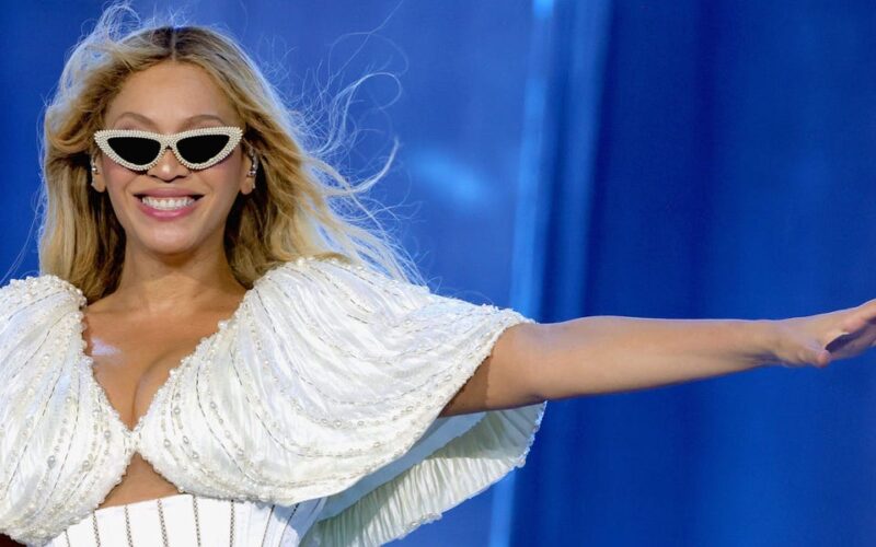 Why did people think Beyoncé would play at the DNC? Because TMZ said so.