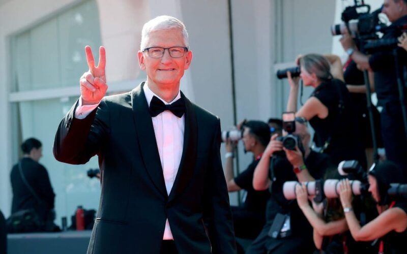 Apple CEO Tim Cook is living out the Hollywood movie executive fantasy in Italy right now