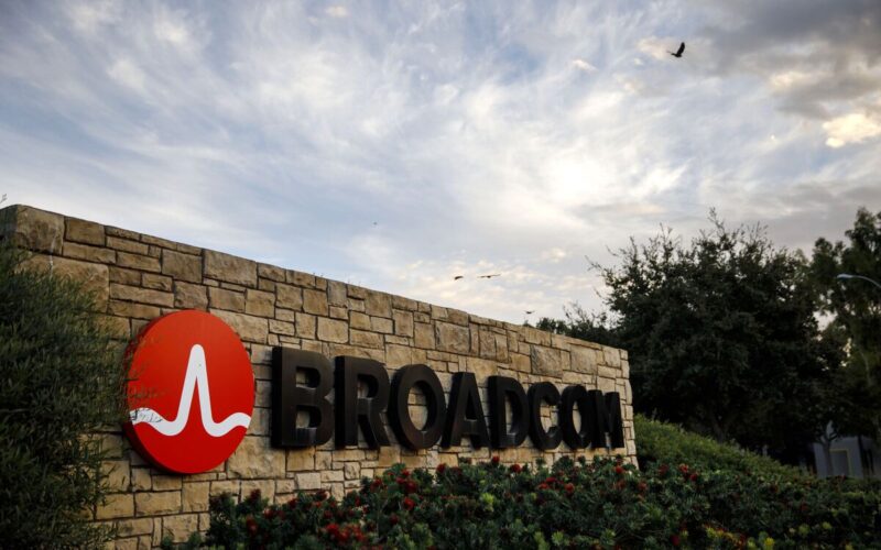 Broadcom Gives Tepid Forecast in Sign of Sluggish Non-AI Demand