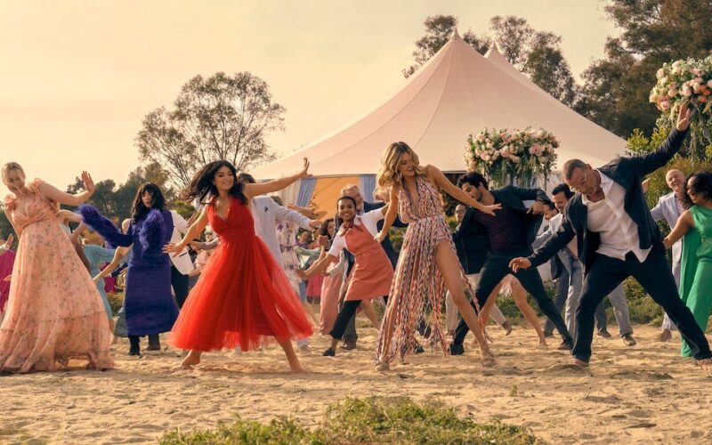 How 'The Perfect Couple' cast nailed the opening dance with the help of Taylor Swift's backup dancers