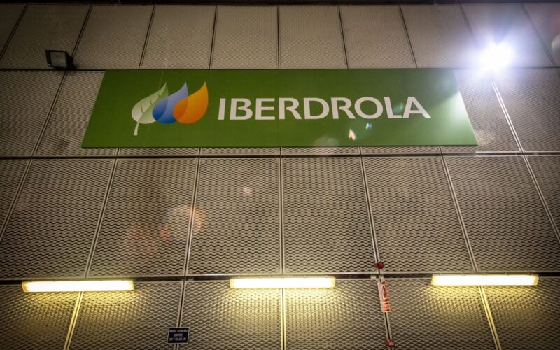 Iberdrola Seeks AI Data Center Stake in Spain Joint Venture