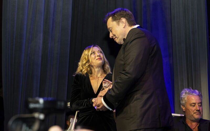 Musk Calls Italy’s Meloni ‘Authentic, Honest’ at Awards Gala