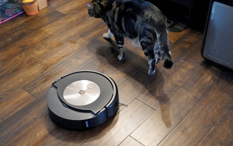 Roomba robot vacuums are up to $620 off right now