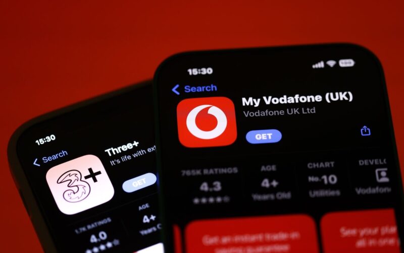 Vodafone, Three Pledge to Keep £10 Plan to Win UK Deal Approval