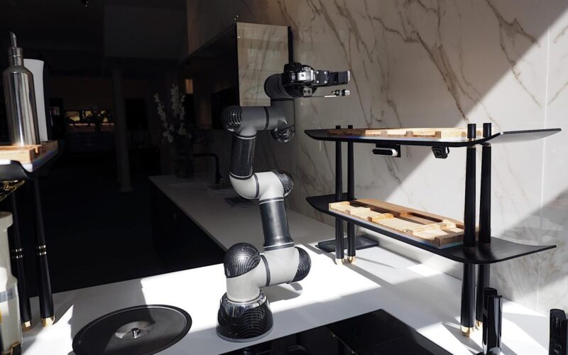 A $105,000 robot arm nobody needs cooked me a delicious lunch