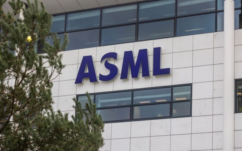 ASML Shares Plunge After Surprise Guidance Cut for Next Year