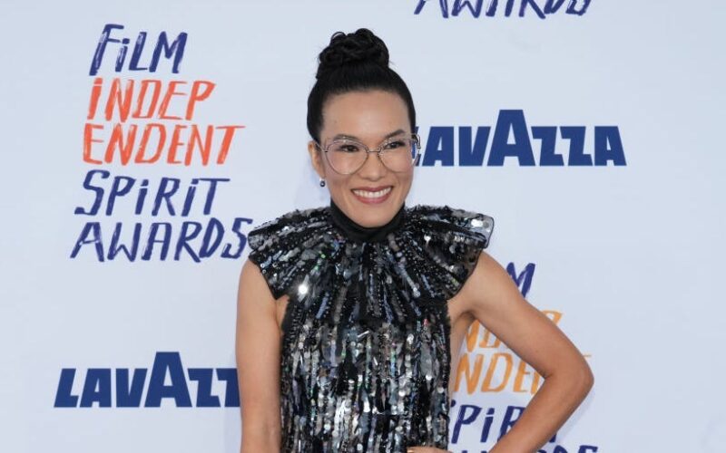 Ali Wong leans on her mom and ex-husband to succeed as a working mom