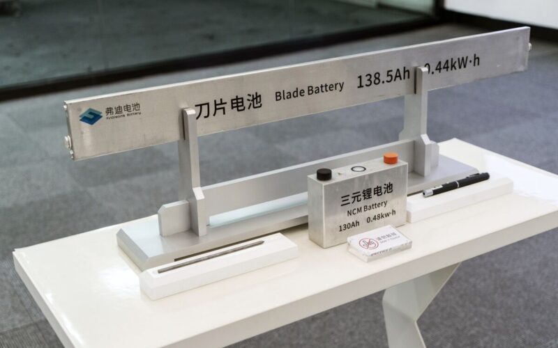 Apple Secretly Worked With China’s BYD on Long-Range EV Battery