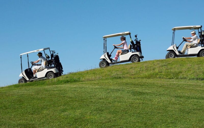 I was a 'cart girl' on a golf course for 2 years. These are the 3 biggest mistakes I saw customers make.