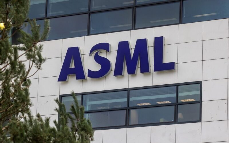 Investors Anticipate Chips Demand Amid ASML Selloff