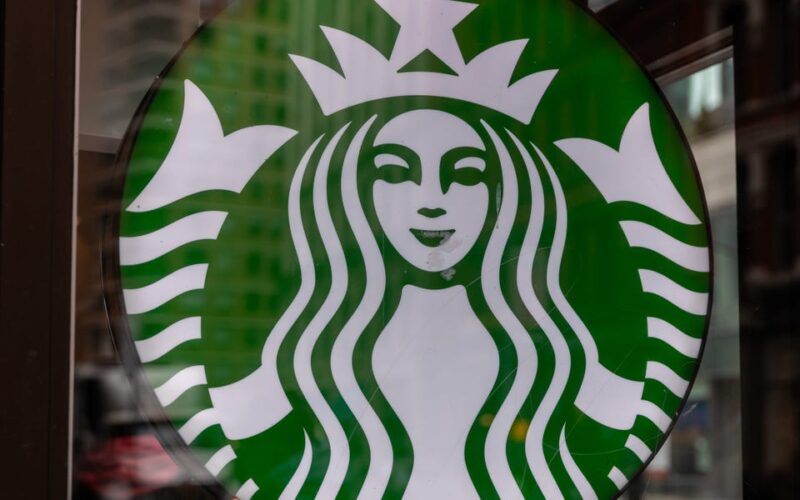 Starbucks' early earnings show that new CEO Brian Niccol has his work cut out