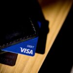 Visa, Coinbase Offer Real-Time Crypto Purchases Via Debit Cards