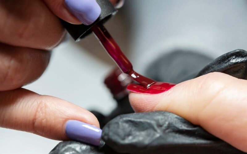 9 things you should never do in a nail salon, according to salon owners and nail techs