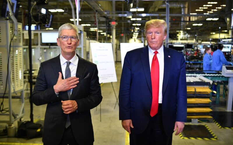 Apple’s Tim Cook Has Ways to Cope With the Looming Trump Tariffs