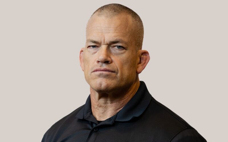 Retired Navy SEAL Jocko Willink shares 5 go-to exercises to get stronger and live longer with minimal equipment