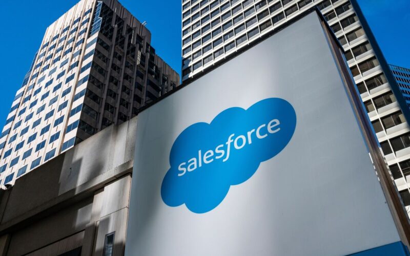 Salesforce to Hire 1,000 People for AI Product Sales Push