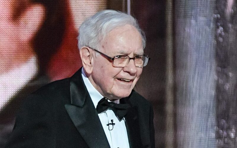 Warren Buffett has advice for parents on inheritance planning